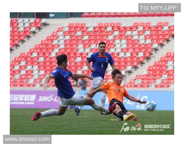 足球明星维族男孩的成长故事与梦想追逐之路